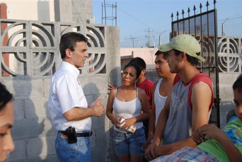 Reynaldo suma apoyo ciudadano en recorrido por Jarachina Norte